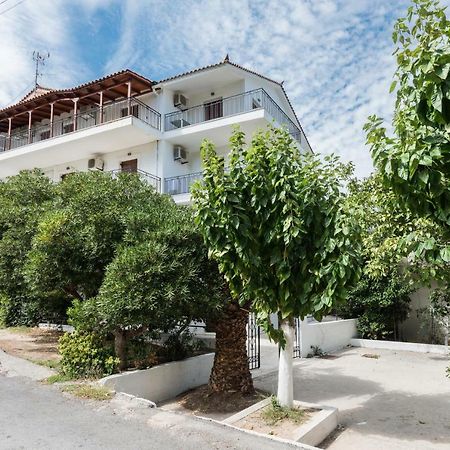 Areti Apartments Poros  Екстериор снимка