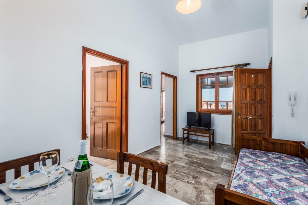 Areti Apartments Poros  Екстериор снимка