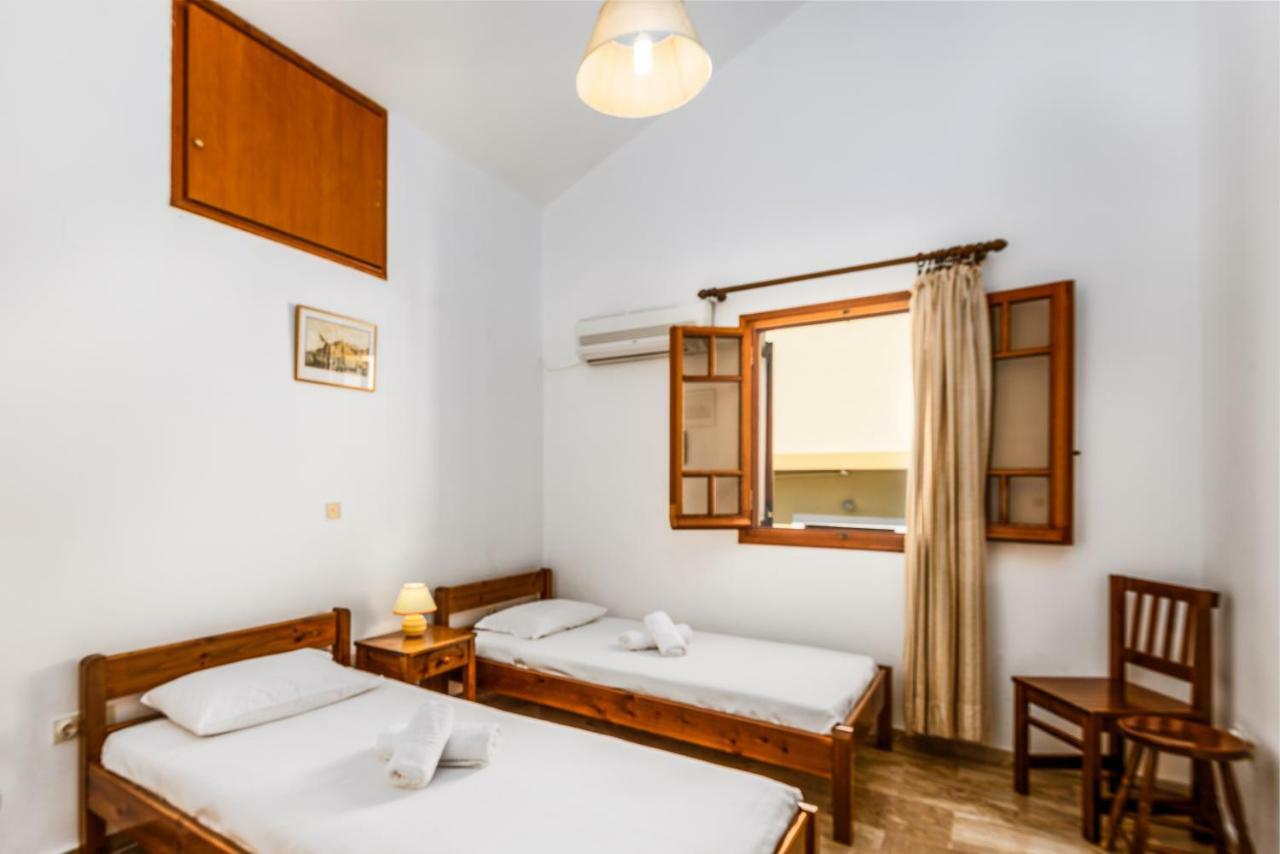 Areti Apartments Poros  Екстериор снимка