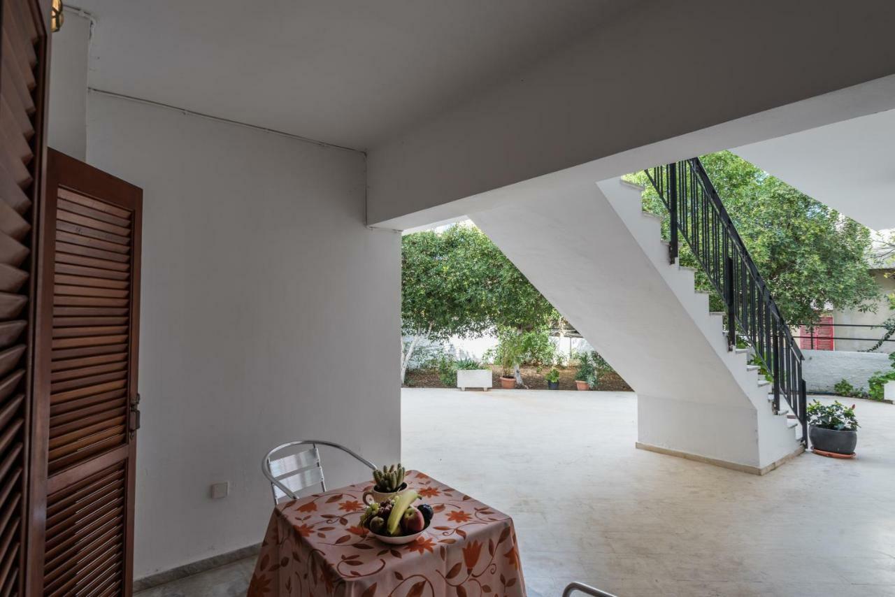 Areti Apartments Poros  Екстериор снимка