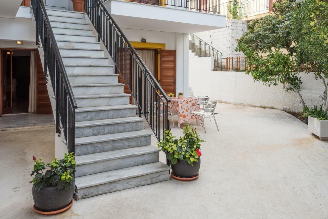 Areti Apartments Poros  Екстериор снимка