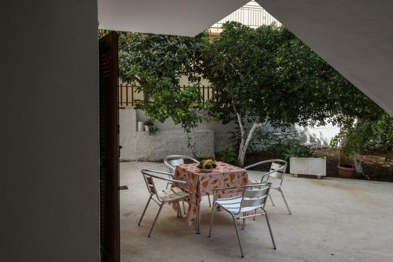Areti Apartments Poros  Екстериор снимка