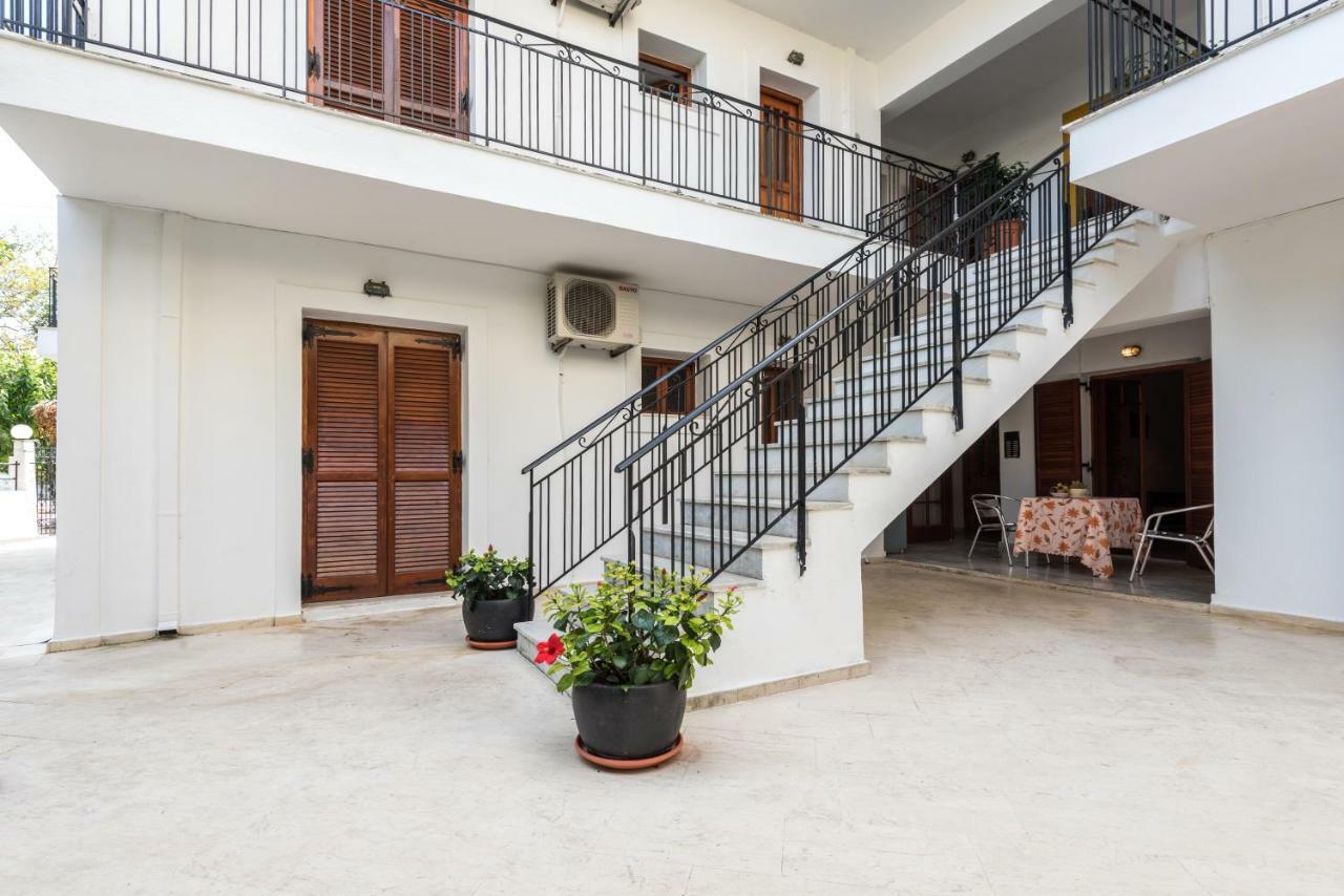 Areti Apartments Poros  Екстериор снимка